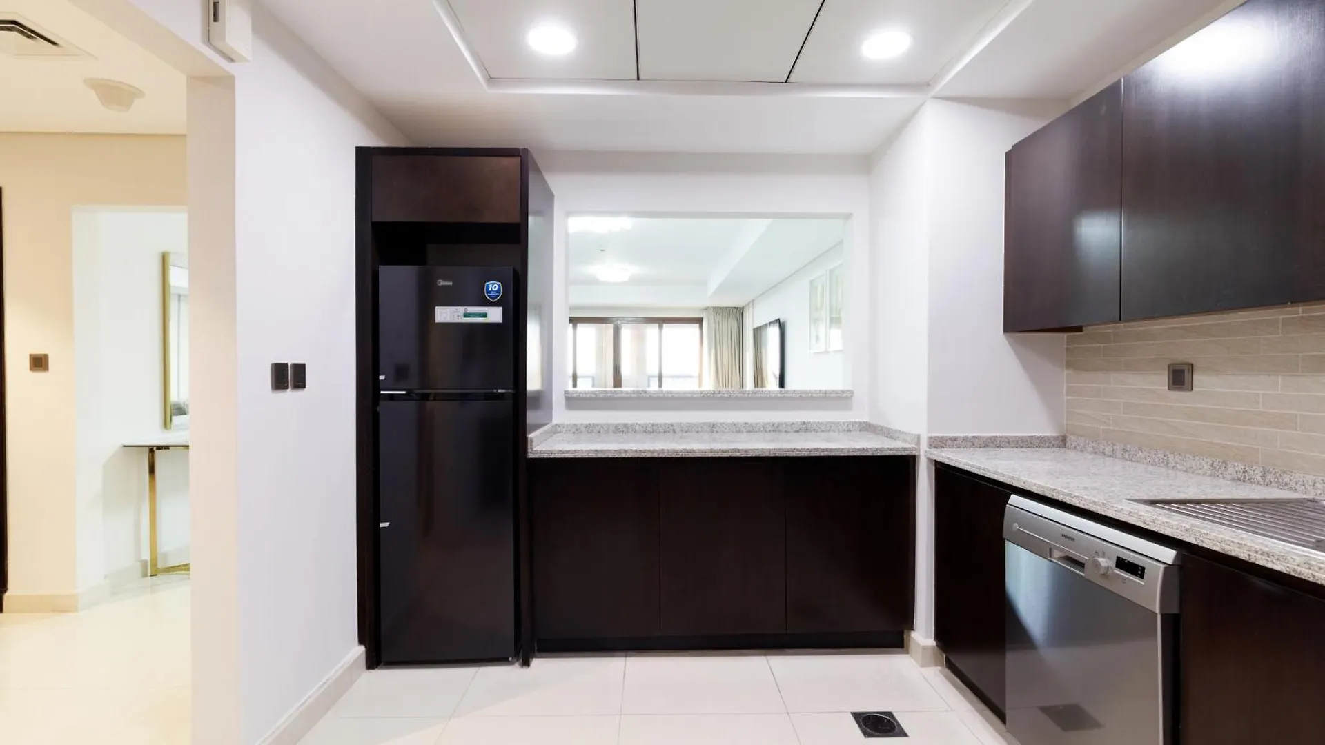 Apartment Charming Sea View 2Bdr, Beach And Pool Access Dubai