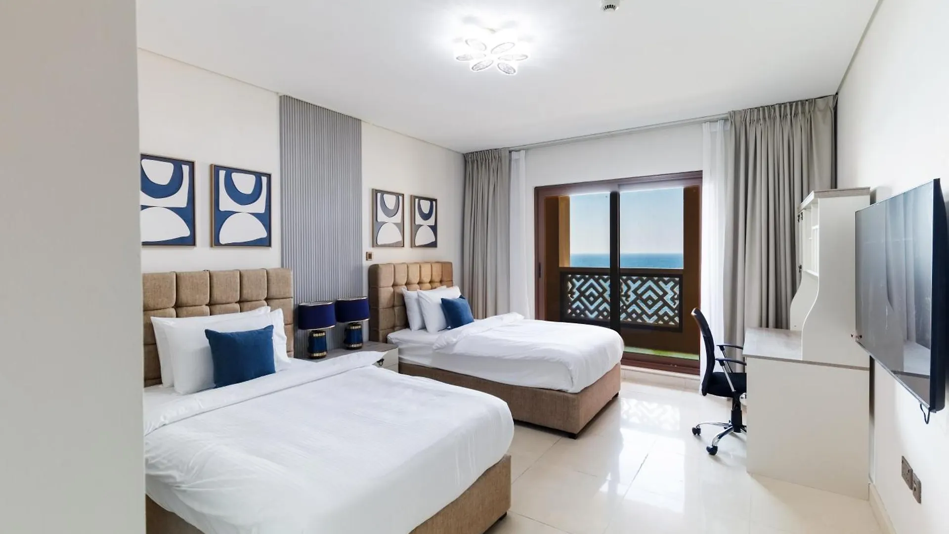 Charming Sea View 2Bdr, Beach And Pool Access Dubai 0*,