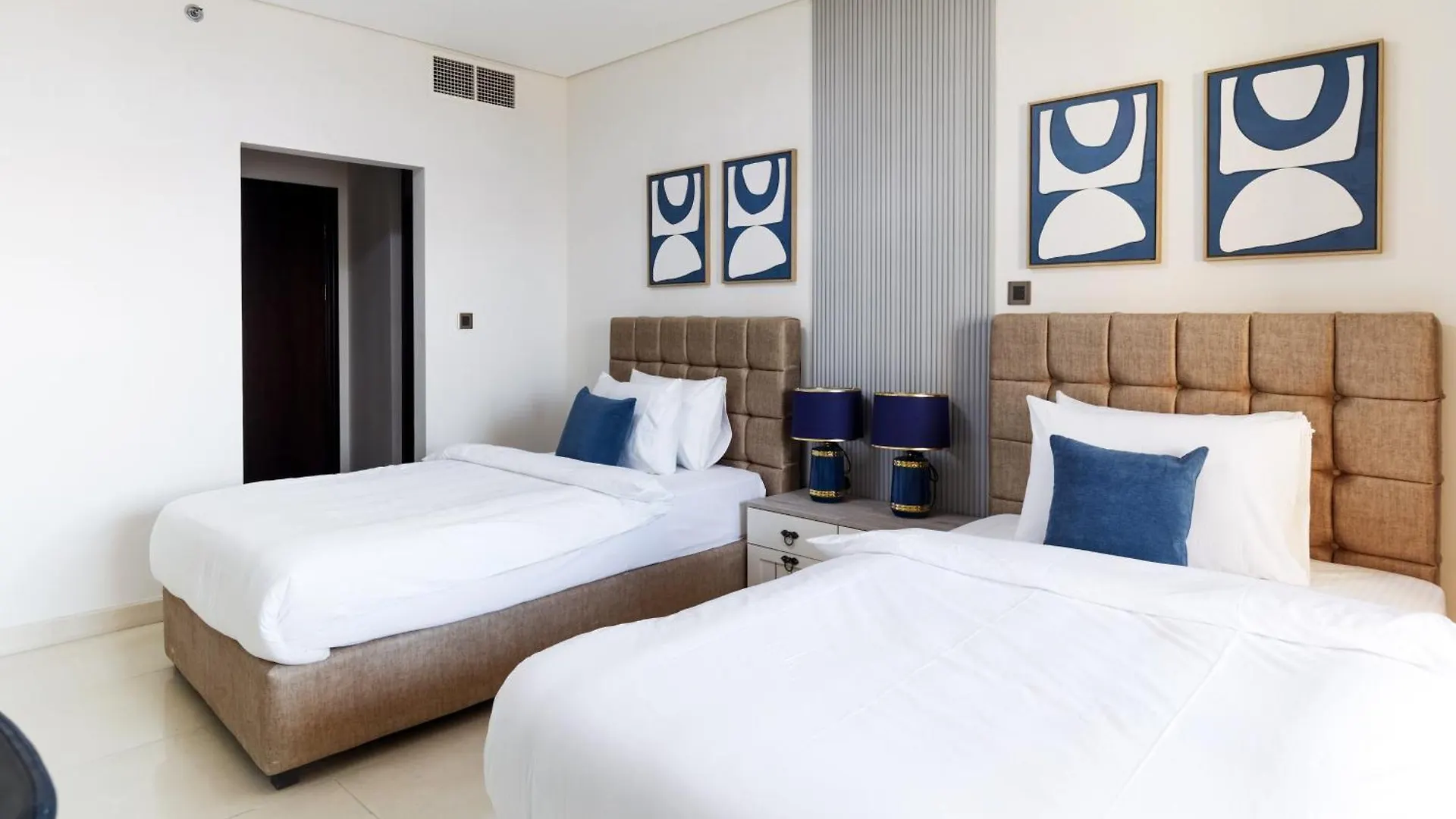 Charming Sea View 2Bdr, Beach And Pool Access Dubai