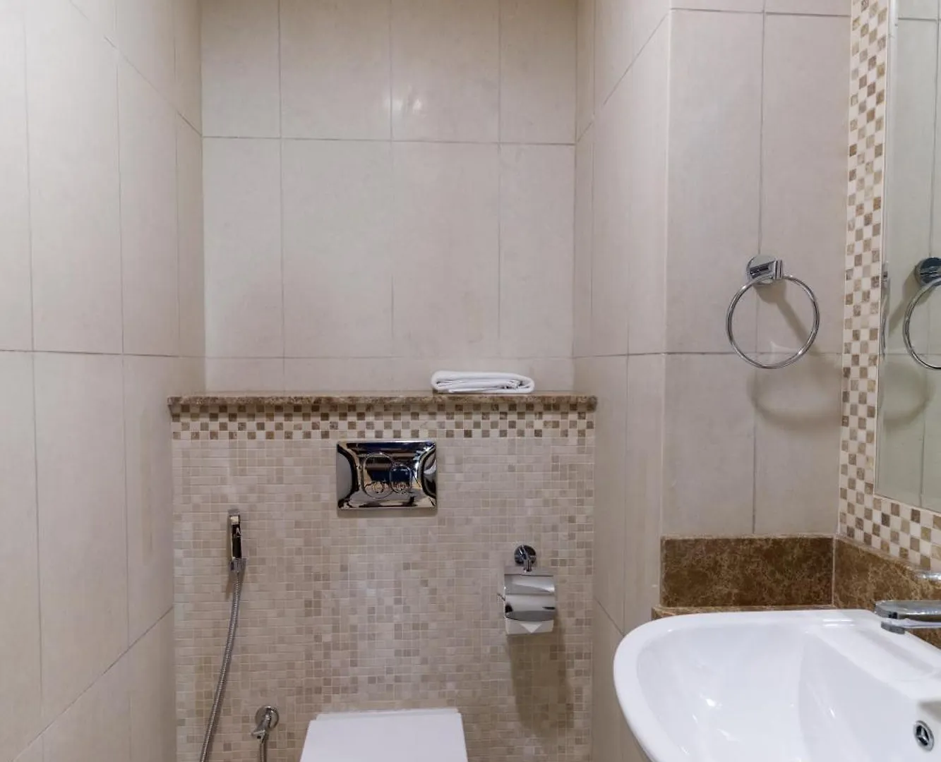 Charming Sea View 2Bdr, Beach And Pool Access Dubai Apartment