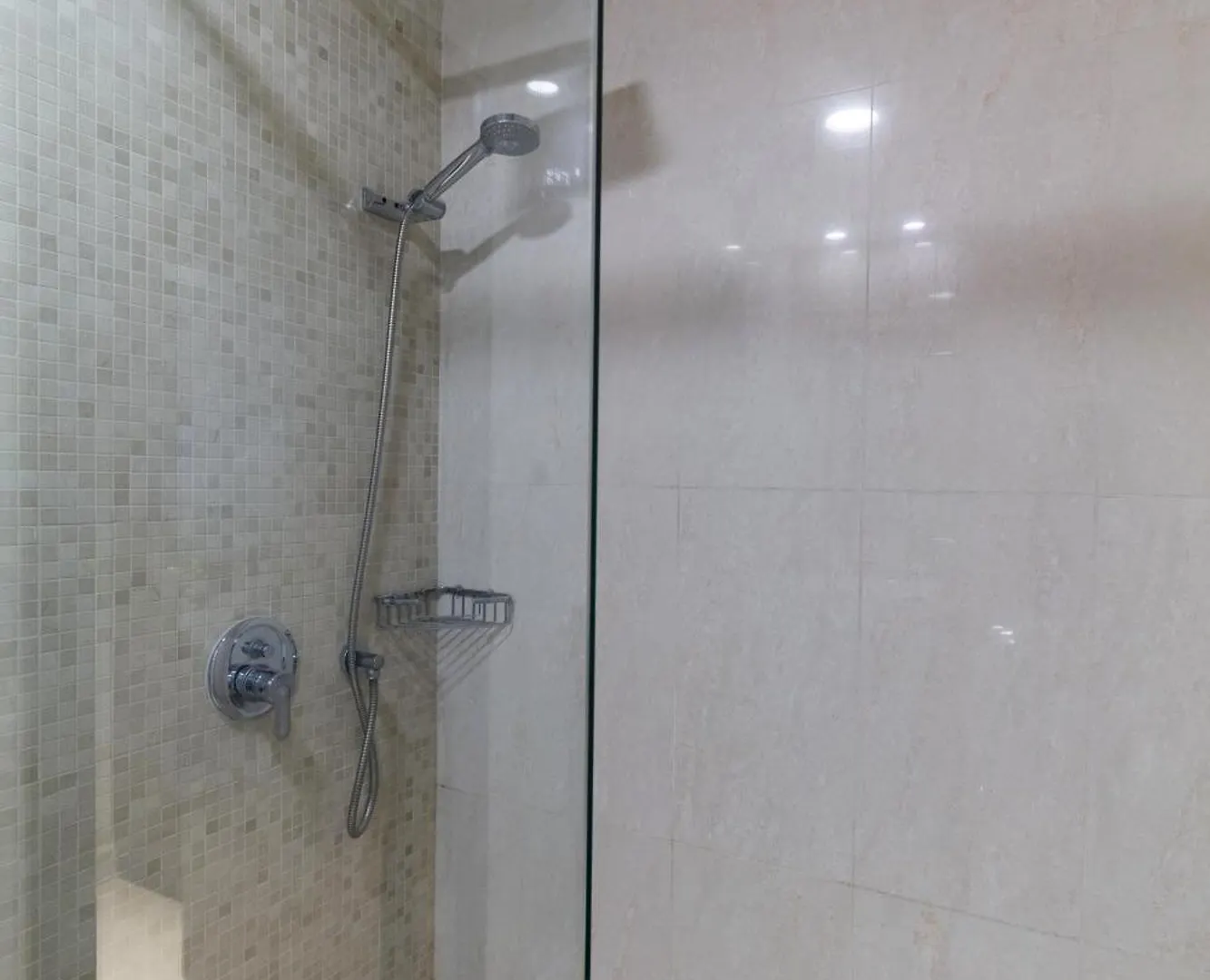 Charming Sea View 2Bdr, Beach And Pool Access Dubai