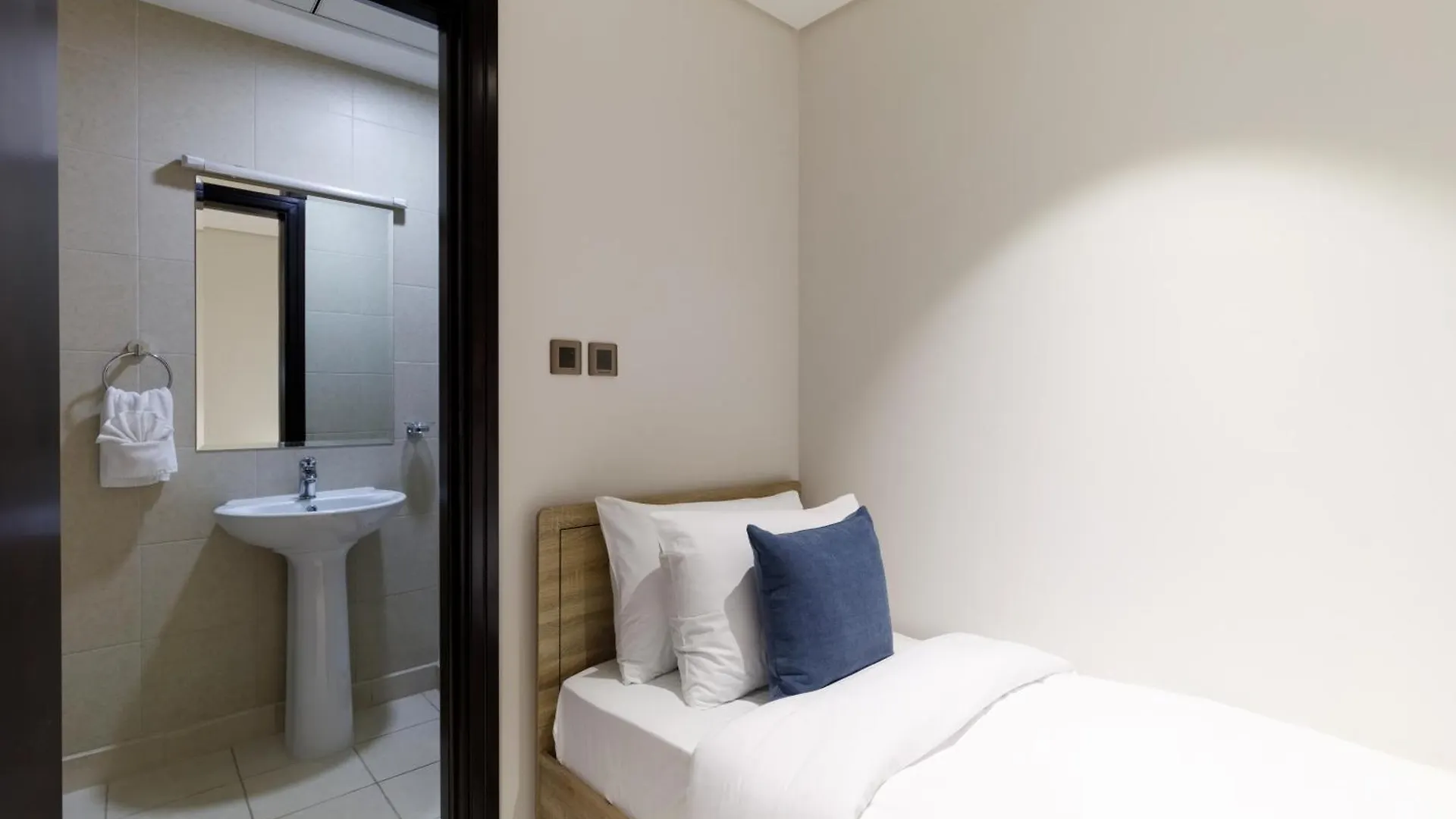 Charming Sea View 2Bdr, Beach And Pool Access Dubai 0*,